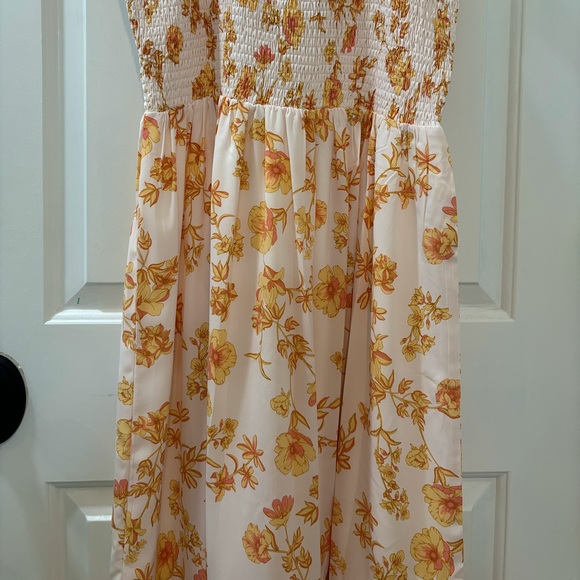 Boho - Smocked - Ruffle Shoulder - Maxi Dress - Picture 4 of 6